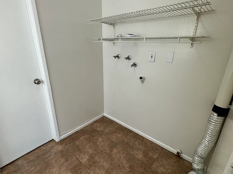 960 N Homerest Ave — Photo 18