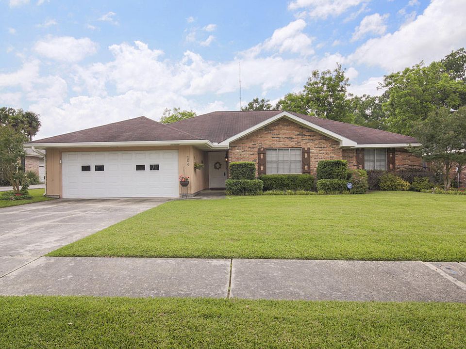 1st image of 104 Cabildo Dr