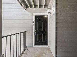 305 Granville Ct, Sandy Springs, GA 30328