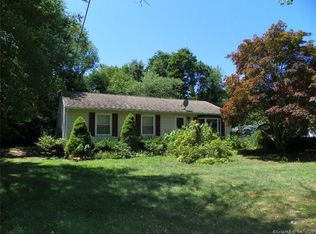 3 Sunnieside Ct, Waterford, CT 06385