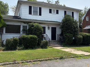 2767 Annandale Rd, Falls Church, VA 22042