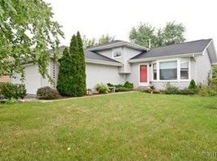 1N237 Darling St, Carol Stream, IL 60188