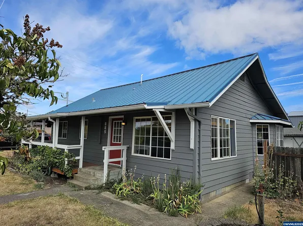 885 N 12th St, Philomath, OR 97370