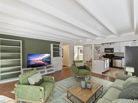 3rd image of 737 Commercial Street