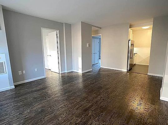5th image of 120 W 23rd St APT 8B