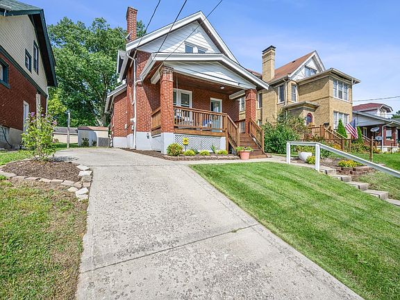 3rd image of 3653 Epworth Ave