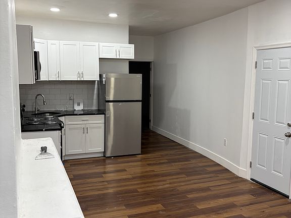 2nd image of 3416 N Front St #1