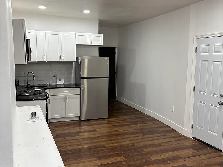 3416 N Front St #1 — Photo 1