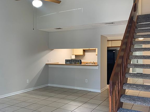 2nd image of 2220 Sandpiper St