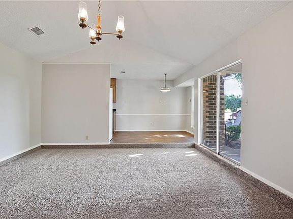 4th image of 204 Scenic Dr
