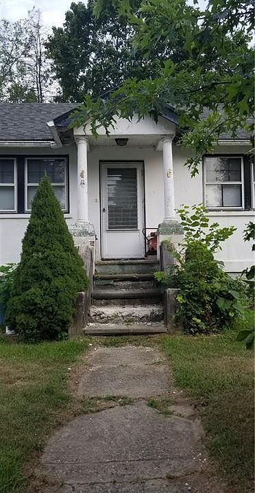 1st image of 46 Seven Lakes Dr