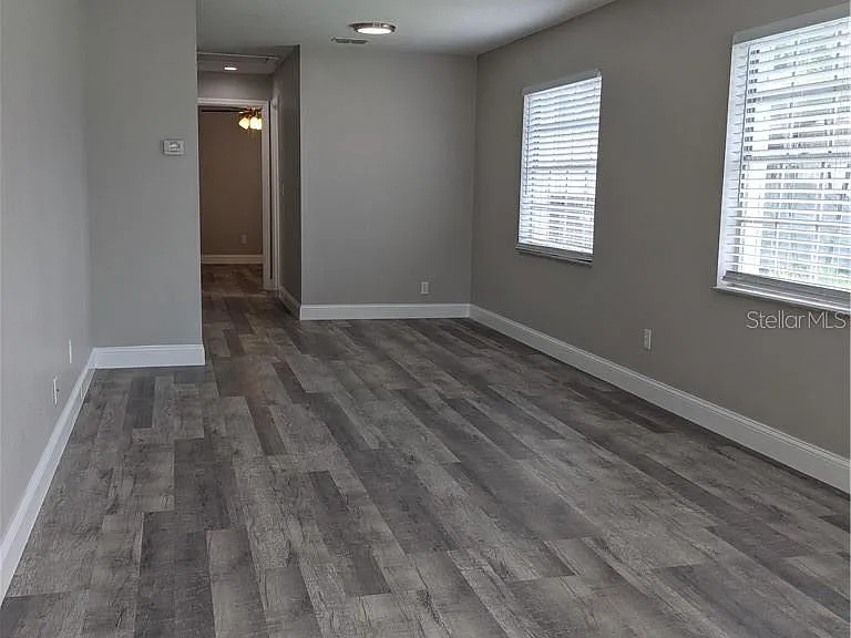 1512 E Harding St — Photo 6