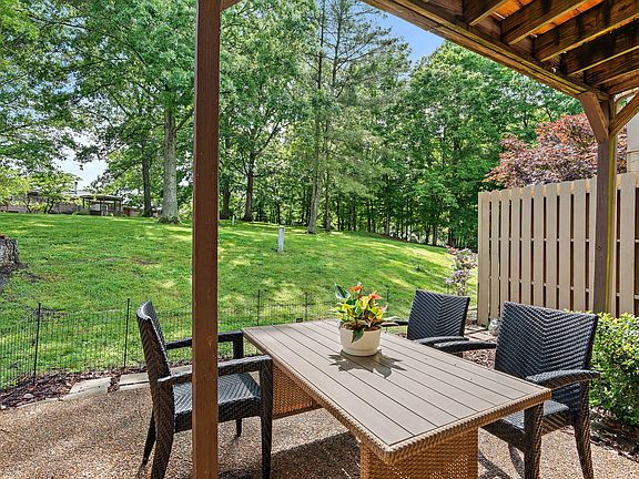 2nd image of 677 Harpeth Trace Dr
