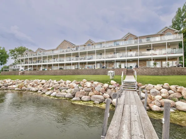 14 Iowa St #C2, Arnolds Park, IA 51331