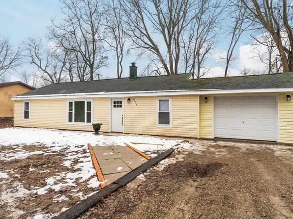 2750 Jackson Blvd, Highland, MI 48356