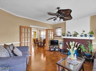 1712 Dumesnil St, Louisville, KY 40210