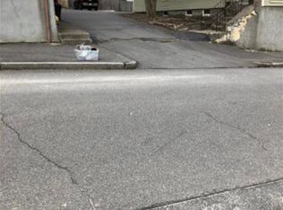 18 Creston St #2, Worcester, MA 01604