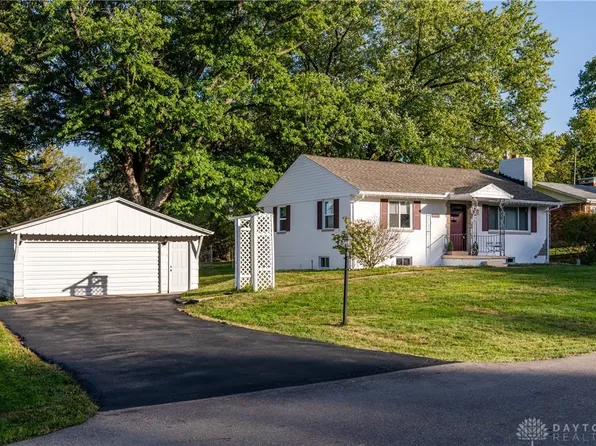 688 Timberwood Dr, Dayton, OH 45430