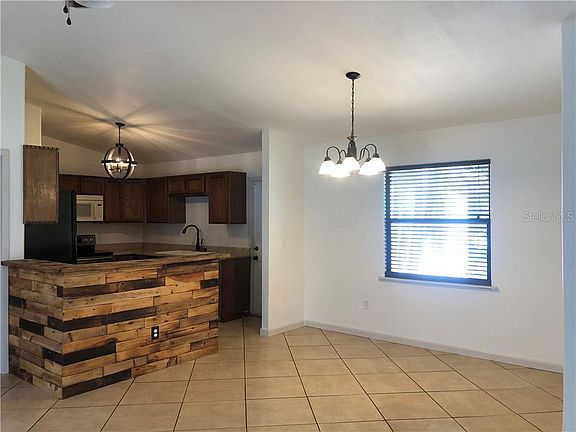 3rd image of 2777 Brierdale Dr