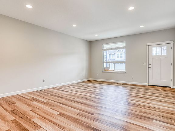 3rd image of 5810 NE 45th St