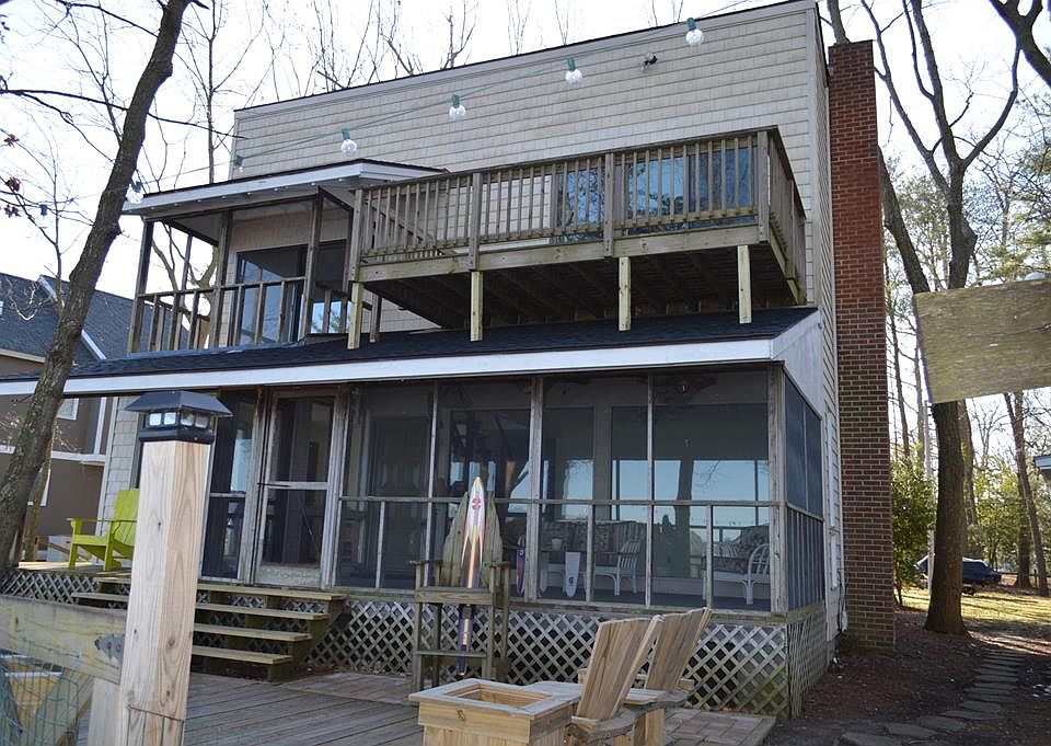 1st image of 1443 Sherwood Dr