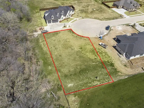 409 Meadowlands Dr, Denton, TX 76210