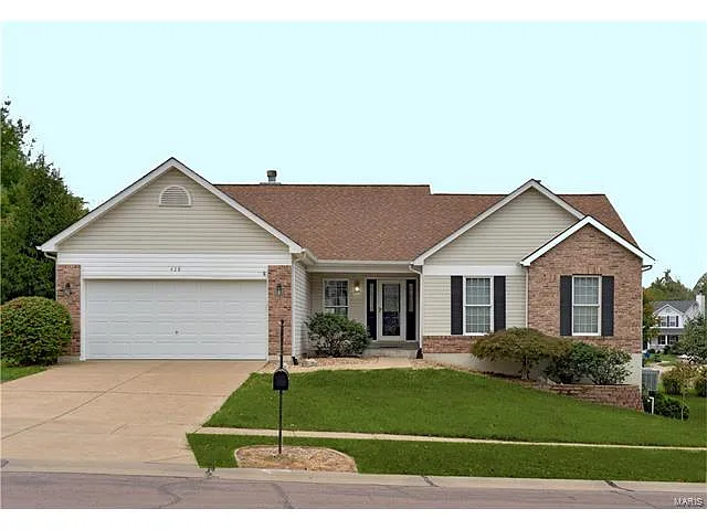 426 Valley Manor Dr photo 1