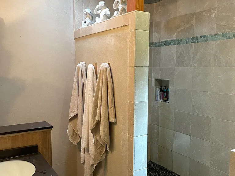 Main bathroom