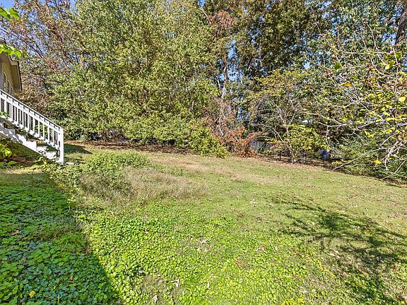 5th image of 545 Leafwood Dr