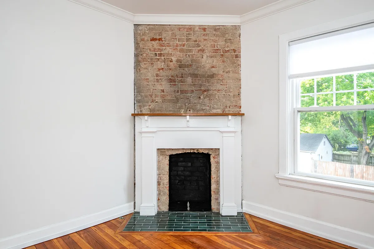 Building Photo - 10 McClure St #F