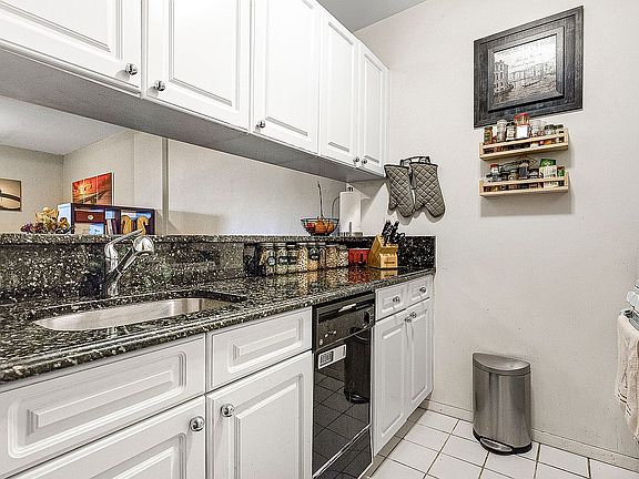 5th image of 87-30 62nd Ave #202