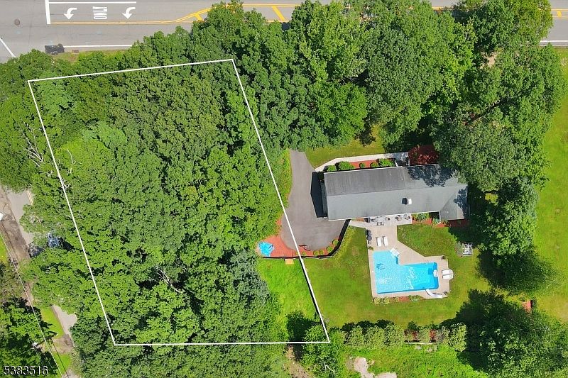 2nd image of 480 Sussex