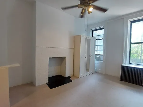 39 1st Ave APT 1, New York, NY 10003
