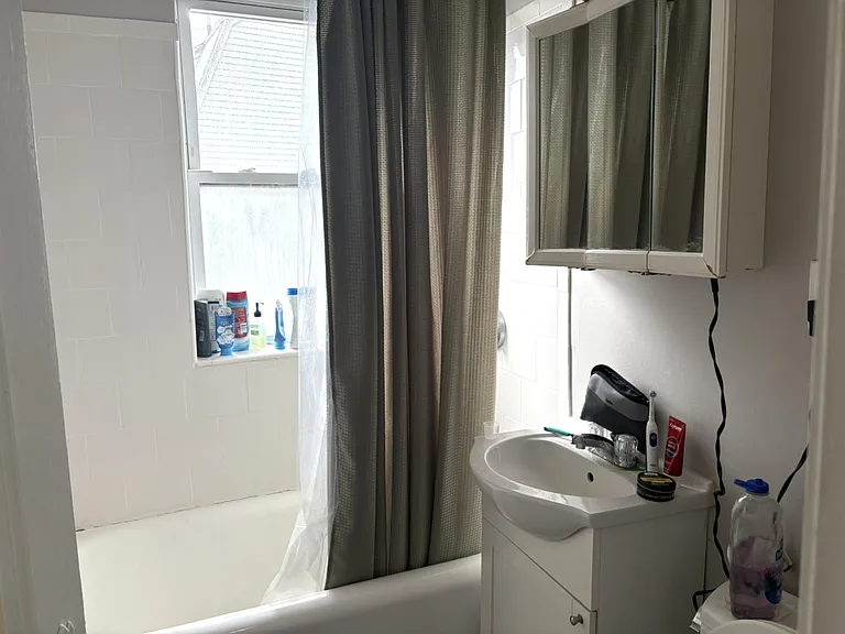 27 Lanark Rd #6 — Photo 8