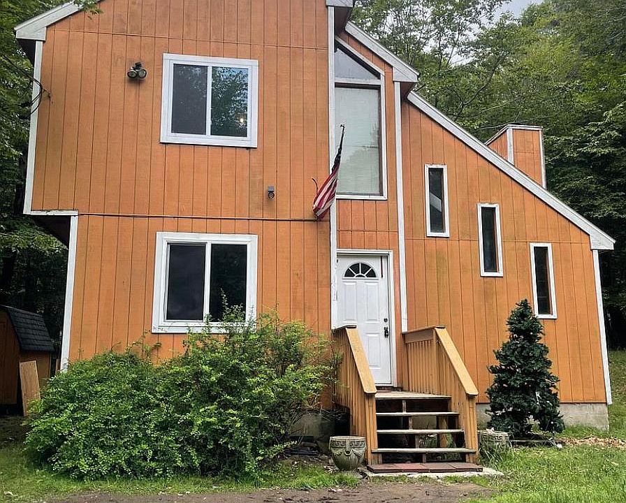 1038 Buckhorn Dr, Newfoundland, PA 18445 Zillow