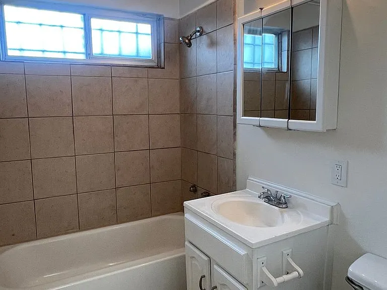 310 Graves Ave — Photo 8