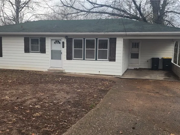 705 Beverly Dr, Harrison, AR 72601