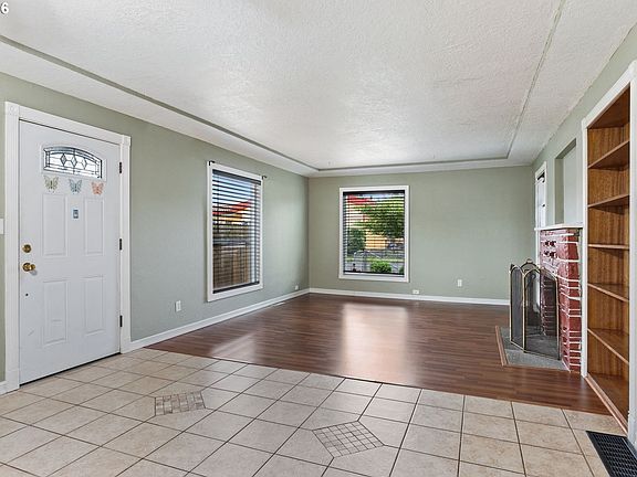 5th image of 5918 SE 84th Ave