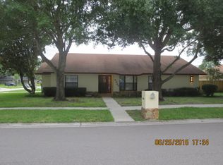 2002 Sycamore Ln, Plant City, FL 33563