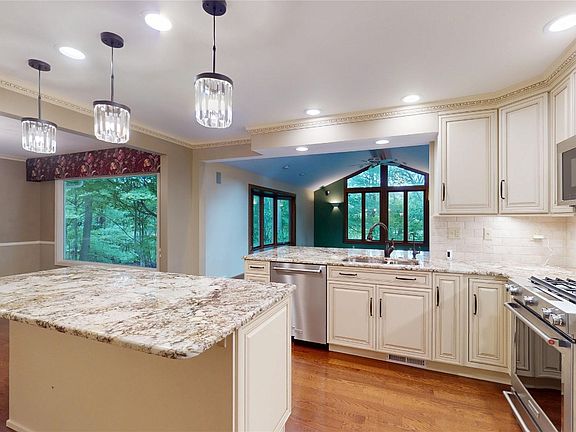 5th image of 6051 Saddlehorn Dr