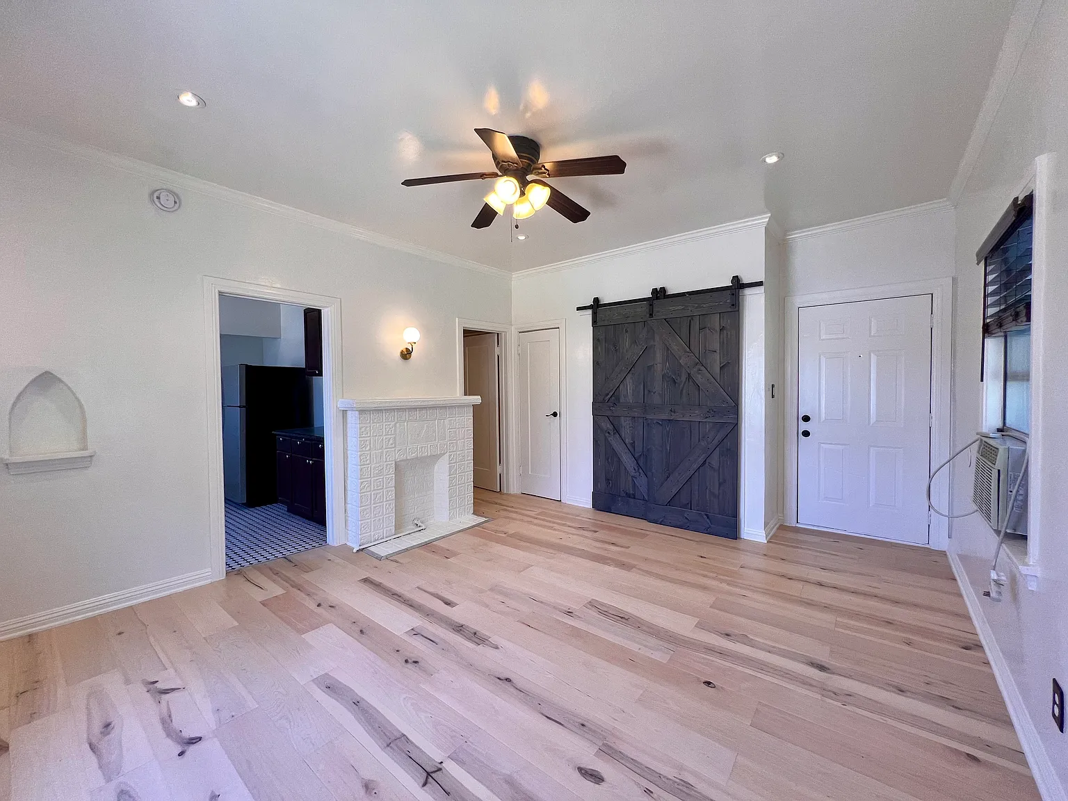 Studio, 500 sqft, $1,550 — Photo 2