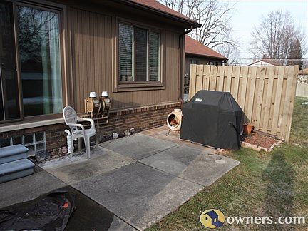 4th image of 8322 Clay Ct