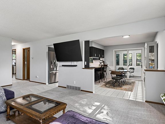 2nd image of 1310 Woods Cir