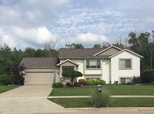 4610 Cider Wood Dr NW, Grand Rapids, MI