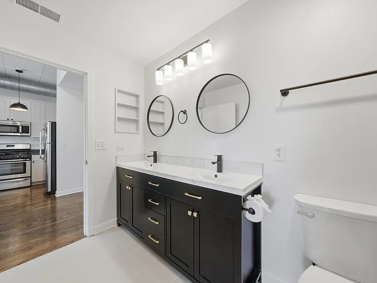 1155 W Madison St #507 — Photo 32
