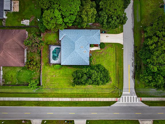 2nd image of 1792 SW COCHRAN Street