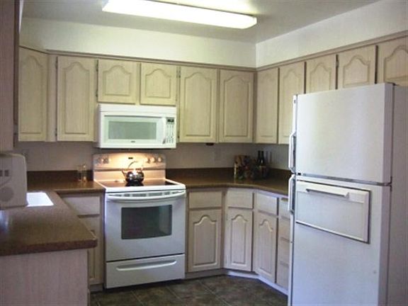2nd image of 4214 W Klamath Ave Unit B10