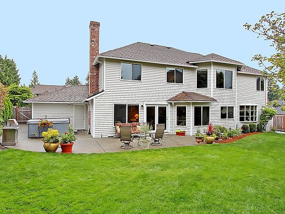 2nd image of 23211 NE 18th Pl