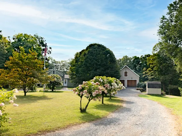 301 Transylvania Road, Woodbury, CT 06798