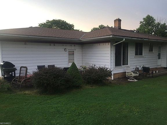 3rd image of 18203 Bonnie Ln